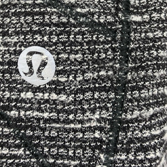 Lululemon Base Runner Pullover - Picture 4 of 4